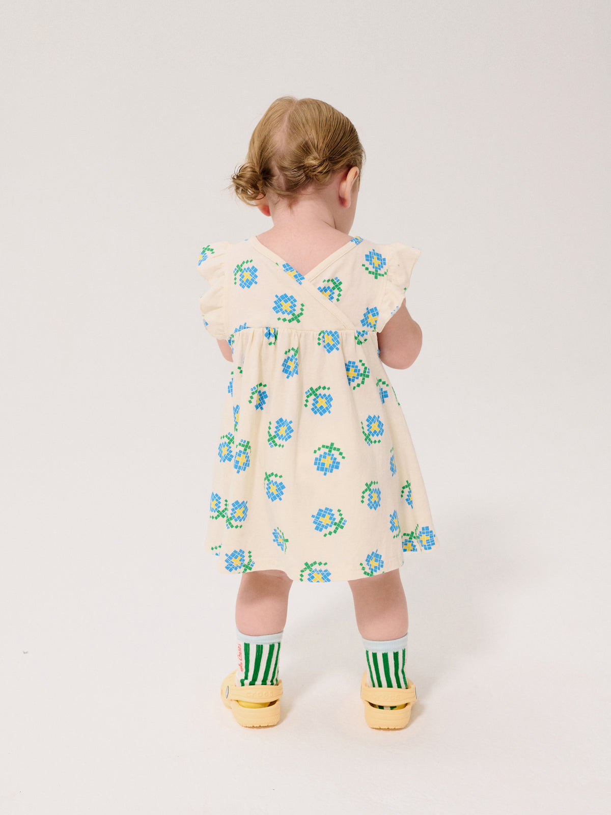 Vestido ruffled Pixel Flowers all over