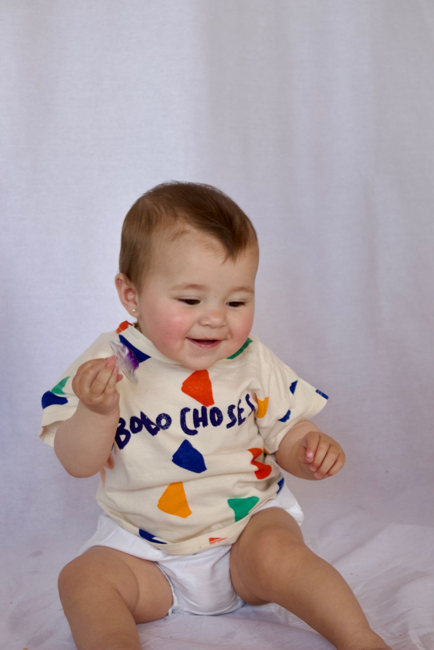 Remera Triangulos - TALLE 6 MESES